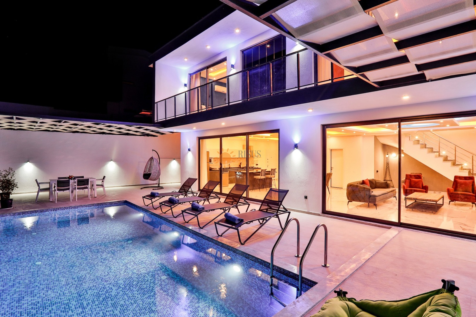 Villa Pasifik 2